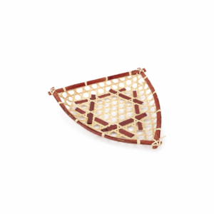 TRANGLE  FLAT BAMBOO BASKET ; 三角形平底竹料理蓝